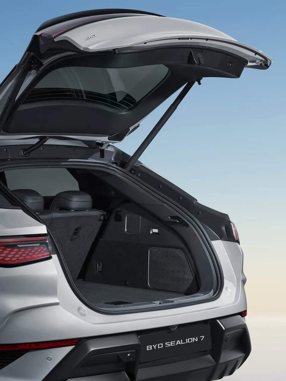 Intelligens és erőfeszítés nélkül nyitható csomagtérajtó