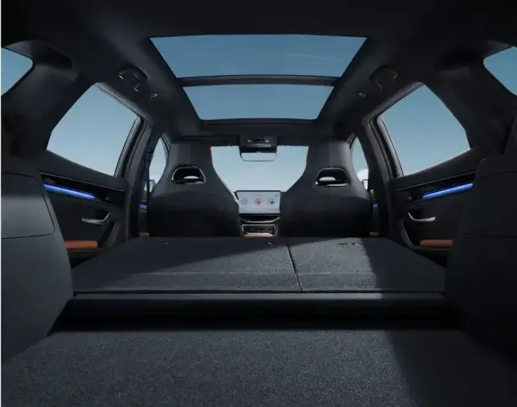 Tekintélyes méretű csomagtér