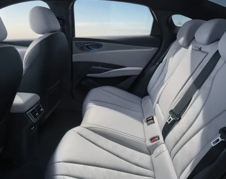 Kényelmes hátsó ülés